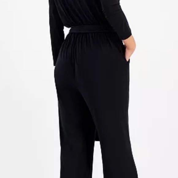 Petite size large black jumpsuit like new - Picture 3 of 3